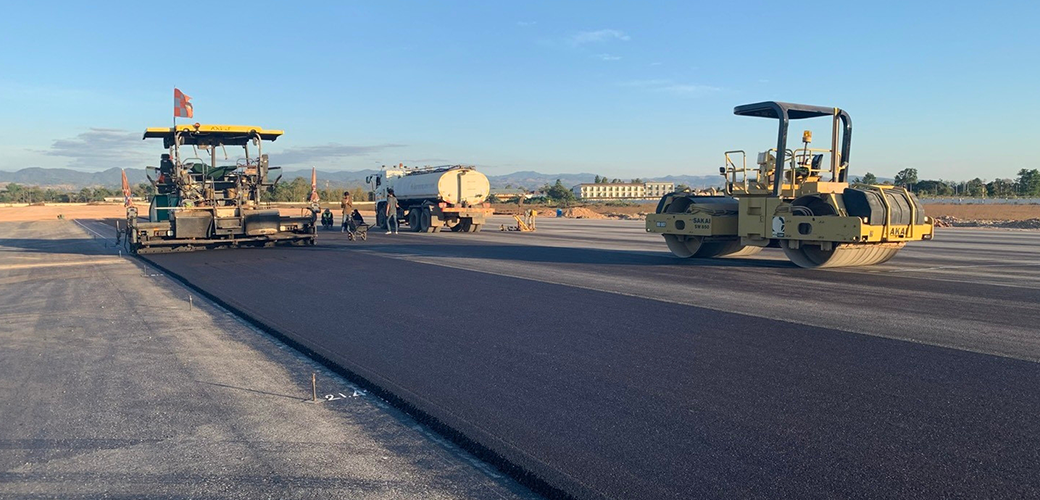 โครงการก่อสร้างต่อเติมความยาว ท่าอากาศยานแม่สอด อ.แม่สอด จ.ตาก