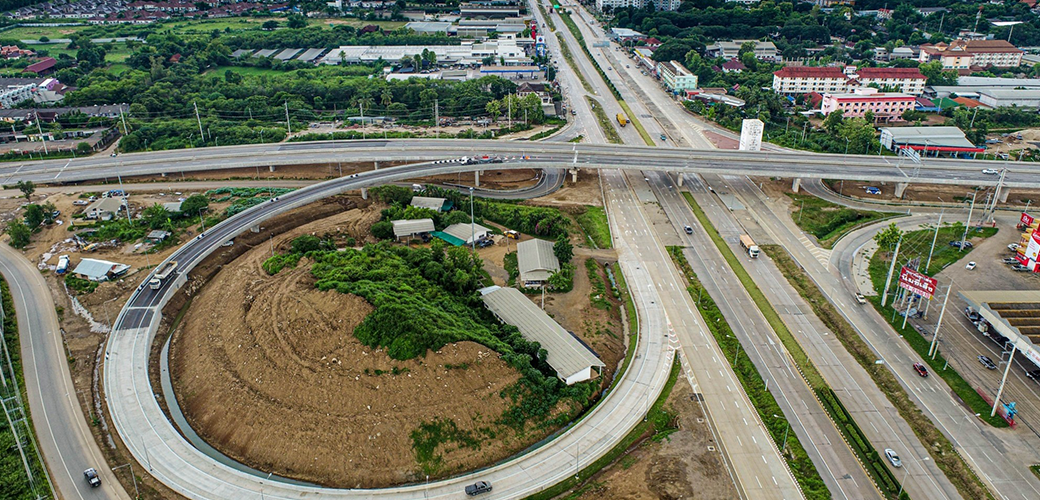  โครงการก่อสร้าง สะพานข้ามทางแยกจุดตัดทางหลวงหมายเลข 1 กับทางหลวงหมายเลข 11 (แยกเมโทรหรือแยกภาคเหนือ) จ.ลำปาง