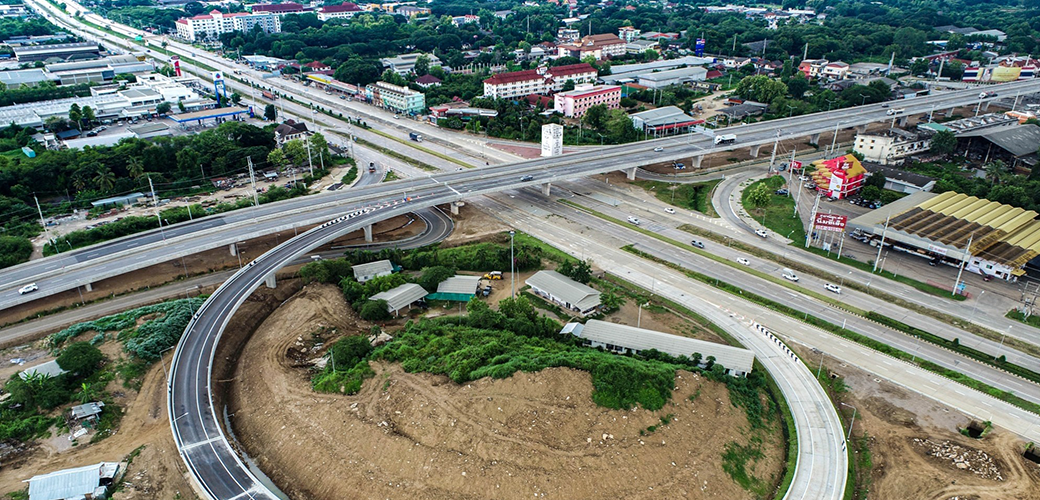  โครงการก่อสร้าง สะพานข้ามทางแยกจุดตัดทางหลวงหมายเลข 1 กับทางหลวงหมายเลข 11 (แยกเมโทรหรือแยกภาคเหนือ) จ.ลำปาง