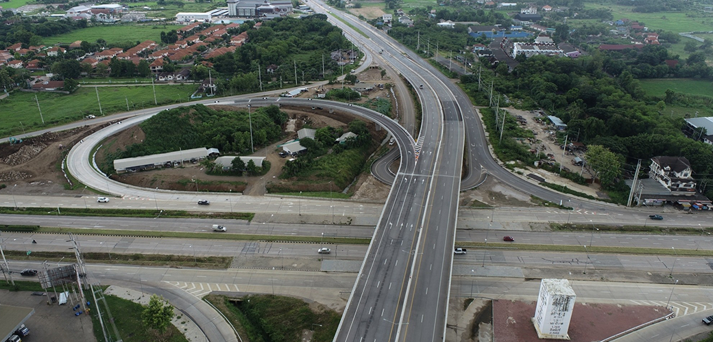  โครงการก่อสร้าง สะพานข้ามทางแยกจุดตัดทางหลวงหมายเลข 1 กับทางหลวงหมายเลข 11 (แยกเมโทรหรือแยกภาคเหนือ) จ.ลำปาง