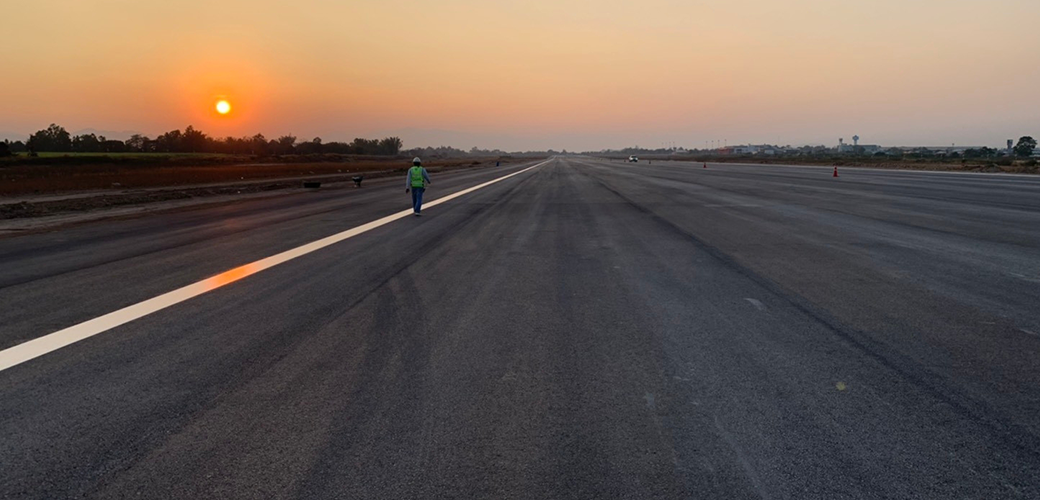  โครงการก่อสร้างต่อเติมความยาว ท่าอากาศยานแม่สอด อ.แม่สอด จ.ตาก